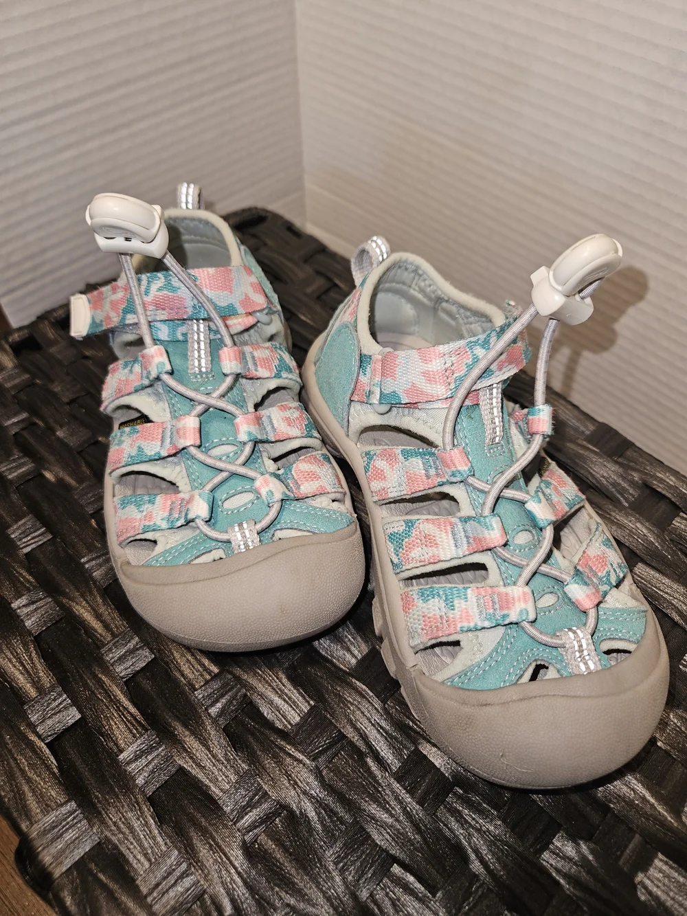 Keen Kids Aqua and Pink Camo Hiking / Water Shoes